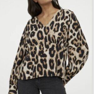 H&M S Animal Leopard Print Blouse Long Sleeve V-neck NWT